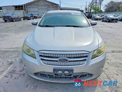 Piąte zdjęcie samochodu w środku: 2010 FORD TAURUS LIMITED VIN:1FAHP2FW3AG143335 - miniatura