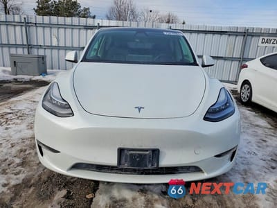 Piąte zdjęcie samochodu w środku: 2022 TESLA MODEL Y VIN:7SAYGAEE6NF518246 - miniatura