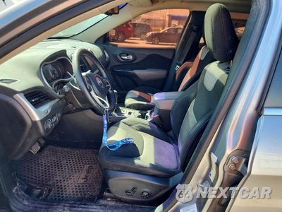 Zdjęcie 7 z 12 samochodu: 2014 JEEP CHEROKEE LATITUDE VIN:1C4PJLCS0EW297317 - miniatura
