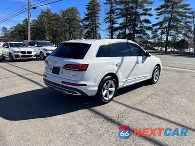 Czwarte zdjęcie samochodu z boku: 2023 AUDI Q7 PREMIUM VIN:WA1ACBF70PD010097 - miniatura