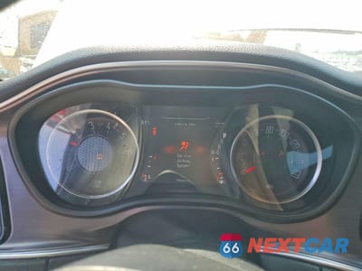 Zdjęcie 9 z 11 samochodu: 2018 DODGE CHALLENGER SXT VIN:2C3CDZAG9JH317813 - miniatura