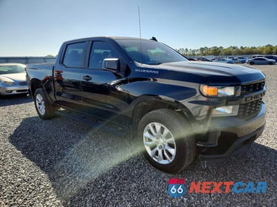 Czwarte zdjęcie samochodu z boku: 2019 CHEVROLET SILVERADO K1500 CUSTOM VIN:3GCPYBEHXKG107265 - miniatura