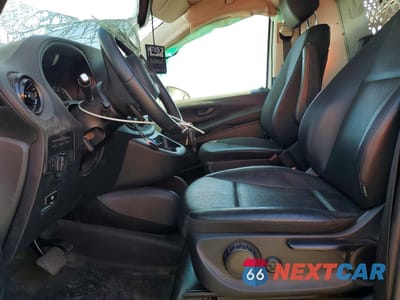 Zdjęcie 7 z 13 samochodu: 2022 MERCEDES-BENZ METRIS VIN:W1YV0BEYXN4151343 - miniatura