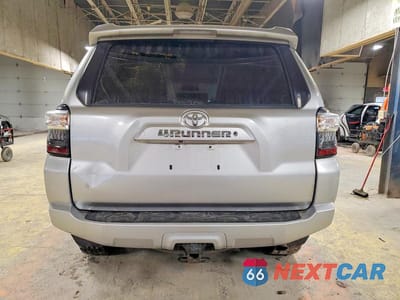 Zdjęcie 6 z 12 samochodu: 2018 TOYOTA 4RUNNER SR5 VIN:JTEBU5JR2J5524144 - miniatura