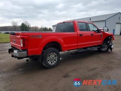 Trzecie zdjęcie samochodu z tyłu: 2017 FORD F250 SUPER DUTY VIN:1FT7W2B62HEE74380 - miniatura