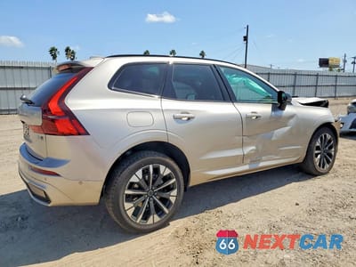 Trzecie zdjęcie samochodu z tyłu: 2026 VOLVO XC60 PLUS VIN:YV4M12RC1T1403164 - miniatura