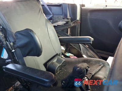 Zdjęcie 11 z 12 samochodu: 2017 DODGE GRAND CARAVAN GT VIN:2C4RDGEGXHR767043 - miniatura