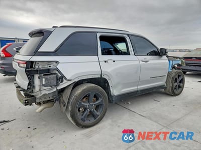 Trzecie zdjęcie samochodu z tyłu: 2024 JEEP GRAND CHEROKEE LAREDO VIN:1C4RJHAG1RC700023 - miniatura