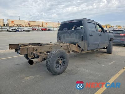 Trzecie zdjęcie samochodu z tyłu: 2007 CHEVROLET SILVERADO K3500 VIN:1GCHK33677F526454 - miniatura