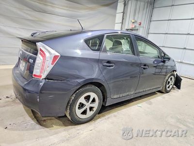 Trzecie zdjęcie samochodu z tyłu: 2014 TOYOTA PRIUS TWO VIN:JTDKN3DU9E0386661 - miniatura