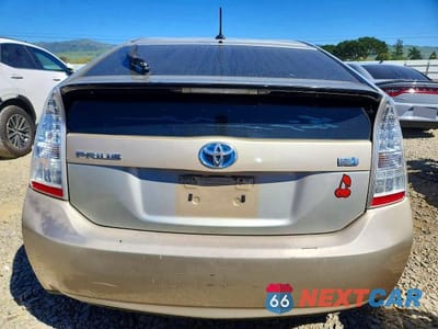 Zdjęcie 6 z 12 samochodu: 2010 TOYOTA PRIUS III VIN:JTDKN3DU2A0088723 - miniatura
