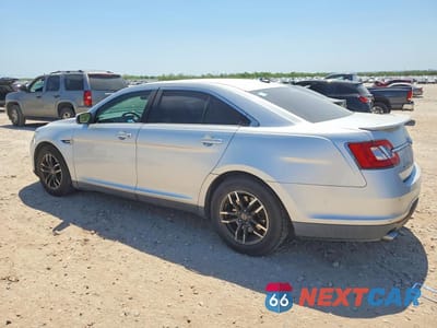 Drugie zdjęcie samochodu z przodu: 2010 FORD TAURUS SHO VIN:1FAHP2KT5AG118075 - miniatura