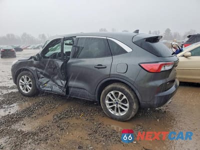 Drugie zdjęcie samochodu z przodu: 2020 FORD ESCAPE SE VIN:1FMCU9G61LUB21385 - miniatura