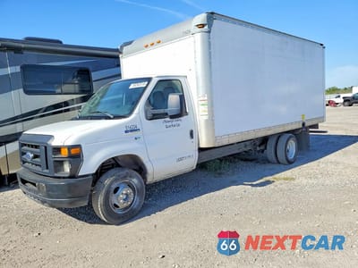 2015 FORD ECONOLINE E350 SUPER DUTY CUTAWAY VAN 1FDWE3FL8FDA25689 - główne zdjęcie licytacji z USA - miniatura