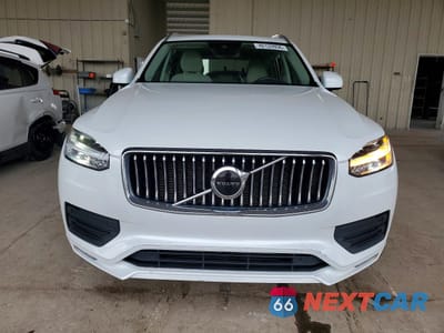 Piąte zdjęcie samochodu w środku: 2020 VOLVO XC90 T5 MOMENTUM VIN:YV4102CK1L1553040 - miniatura