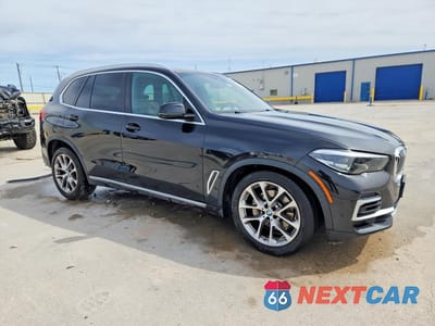 Czwarte zdjęcie samochodu z boku: 2022 BMW X5 SDRIVE 40I VIN:5UXCR4C02N9M90092 - miniatura