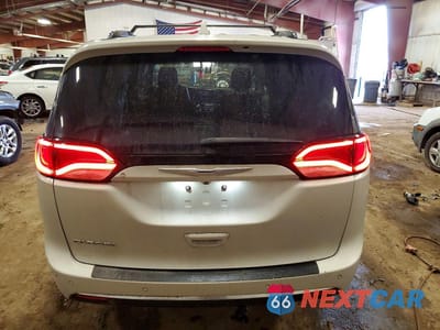 Zdjęcie 6 z 12 samochodu: 2017 CHRYSLER PACIFICA TOURING L PLUS VIN:2C4RC1EGXHR653656 - miniatura