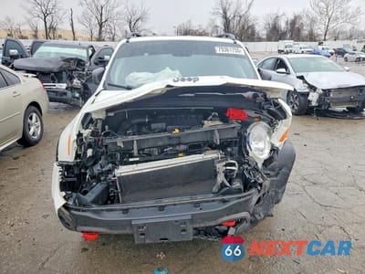 Piąte zdjęcie samochodu w środku: 2020 JEEP RENEGADE TRAILHAWK VIN:ZACNJBC13LPM05588 - miniatura