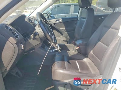 Zdjęcie 7 z 12 samochodu: 2017 VOLKSWAGEN TIGUAN S VIN:WVGAV7AX7HK017674 - miniatura