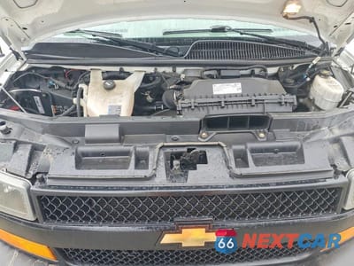 Zdjęcie 12 z 13 samochodu: 2019 CHEVROLET EXPRESS 2500 CARGO UTILITY / SERVICE VAN VIN:1GCWGAFP8K1224050 - miniatura