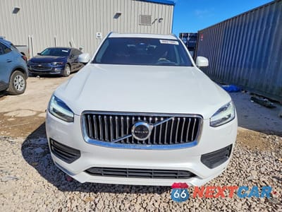 Piąte zdjęcie samochodu w środku: 2021 VOLVO XC90 T6 MOMENTUM VIN:YV4A22PK7M1710737 - miniatura