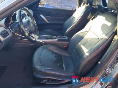 Zdjęcie 7 z 13 samochodu: 2006 BMW Z4 3.0 VIN:4USBU33556LW68934 - miniatura