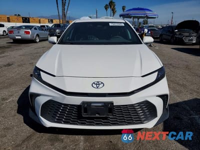 Piąte zdjęcie samochodu w środku: 2025 TOYOTA CAMRY SE VIN:4T1DAACK0SU150084 - miniatura
