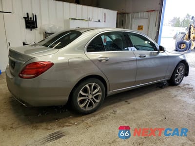 Trzecie zdjęcie samochodu z tyłu: 2015 MERCEDES-BENZ C 300 4MATIC VIN:55SWF4KB6FU013312 - miniatura