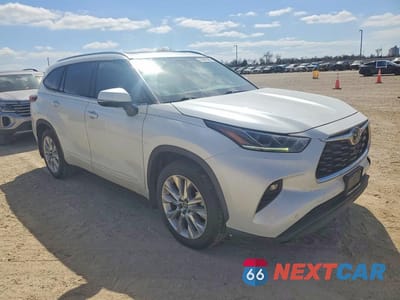 Czwarte zdjęcie samochodu z boku: 2022 TOYOTA HIGHLANDER LIMITED VIN:5TDYZRAHXNS094958 - miniatura