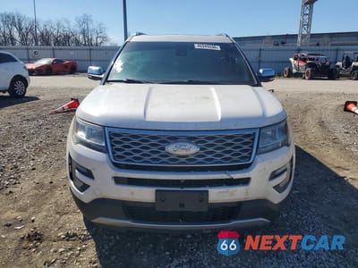 Piąte zdjęcie samochodu w środku: 2016 FORD EXPLORER PLATINUM VIN:1FM5K8HT6GGD11510 - miniatura