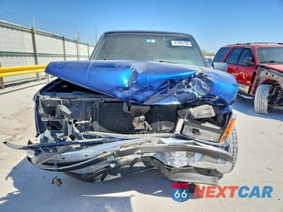 Piąte zdjęcie samochodu w środku: 1993 GMC SIERRA C1500 VIN:2GTEC19K5P1504372 - miniatura