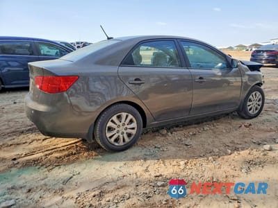 Trzecie zdjęcie samochodu z tyłu: 2010 KIA FORTE EX VIN:KNAFU4A20A5312004 - miniatura