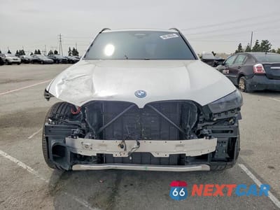 Piąte zdjęcie samochodu w środku: 2025 BMW X5 XDRIVE50E VIN:5UX43EU01S9X77204 - miniatura