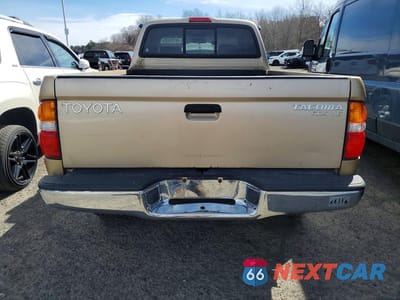 Zdjęcie 6 z 11 samochodu: 2002 TOYOTA TACOMA V6 VIN:5TEWN72N72Z056422 - miniatura