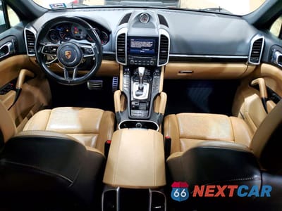 Zdjęcie 8 z 13 samochodu: 2017 PORSCHE CAYENNE S VIN:WP1AB2A25HLA52775 - miniatura