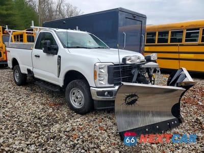 Czwarte zdjęcie samochodu z boku: 2025 FORD F250 SUPER DUTY VIN:1FTRF2BA2SED43602 - miniatura