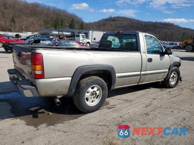 Trzecie zdjęcie samochodu z tyłu: 2000 GMC NEW SIERRA C1500 VIN:1GTEC14V1YE399413 - miniatura