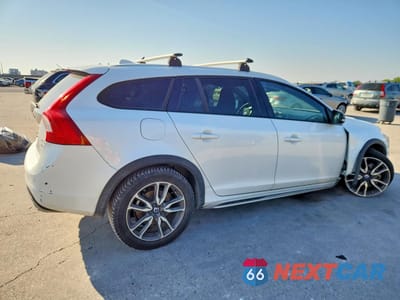 Trzecie zdjęcie samochodu z tyłu: 2017 VOLVO V60 CROSS COUNTRY PREMIER VIN:YV440MWK5H1038683 - miniatura