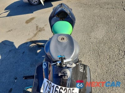 Piąte zdjęcie samochodu w środku: 2006 KAWASAKI ZX1000 D6F VIN:JKAZXCD186A015642 - miniatura