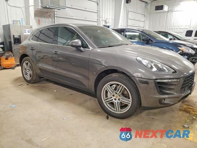 Czwarte zdjęcie samochodu z boku: 2015 PORSCHE MACAN S VIN:WP1AB2A53FLB66135 - miniatura