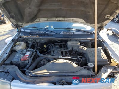 Zdjęcie 12 z 13 samochodu: 2004 JEEP GRAND CHEROKEE LAREDO VIN:1J4GX48S84C301234 - miniatura