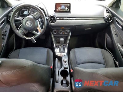 Zdjęcie 8 z 12 samochodu: 2018 TOYOTA YARIS IA BASE VIN:3MYDLBYV2JY301849 - miniatura