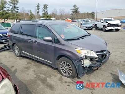 Czwarte zdjęcie samochodu z boku: 2020 TOYOTA SIENNA XLE 8-PASSENGER VIN:5TDYZ3DC9LS062075 - miniatura