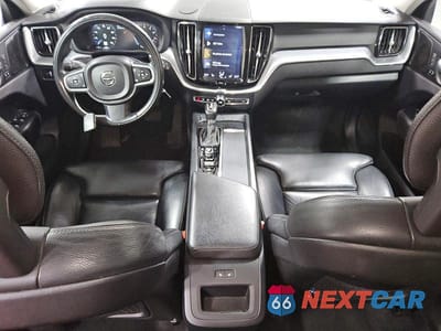 Zdjęcie 8 z 12 samochodu: 2019 VOLVO XC60 T5 VIN:LYV102RK9KB184770 - miniatura