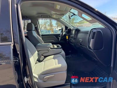 Zdjęcie 8 z 12 samochodu: 2017 CHEVROLET SILVERADO K1500 CUSTOM VIN:1GCVKPEC4HZ133590 - miniatura