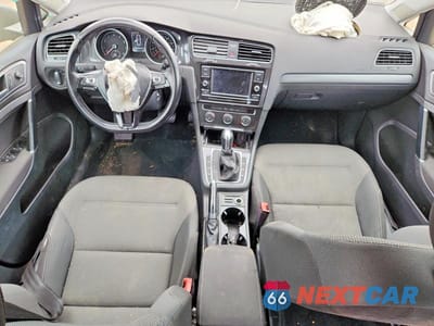 Zdjęcie 8 z 12 samochodu: 2018 VOLKSWAGEN GOLF SPORTWAGEN S VIN:3VWD17AU7JM756462 - miniatura
