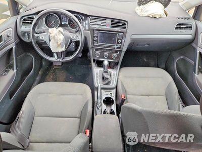 Zdjęcie 8 z 12 samochodu: 2018 VOLKSWAGEN GOLF SPORTWAGEN S VIN:3VWD17AU7JM756462 - miniatura