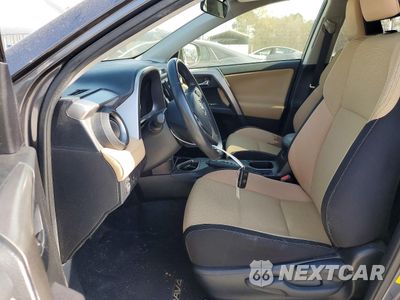 Zdjęcie 7 z 14 samochodu: 2018 TOYOTA RAV4 XLE VIN:JTMRFREV3JJ723643 - miniatura