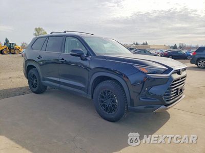 Czwarte zdjęcie samochodu z boku: 2026 TOYOTA GRAND HIGHLANDER PLATINUM VIN:5TDAAAB58TS110621 - miniatura