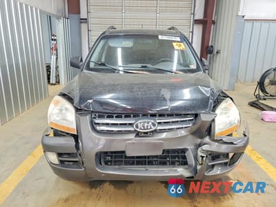 Piąte zdjęcie samochodu w środku: 2005 KIA SPORTAGE LX VIN:KNDJE723157097648 - miniatura